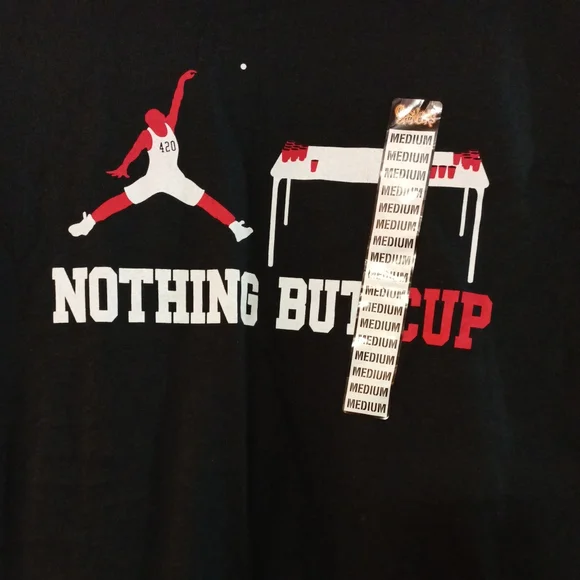 🆕 Men's Spencer's Black Nothing But Cup 420 T-Shirt Medium - Picture 2 of 4